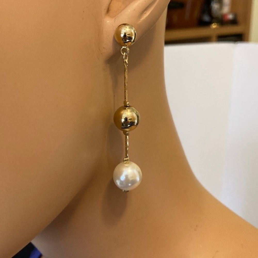 Gold tone pearl drop earrings